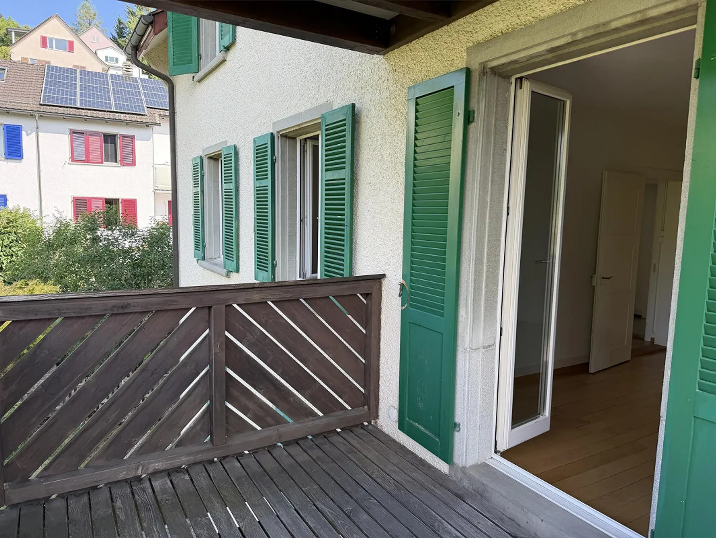 appartamento affascinante con 4 stanze in una casa trifamiliare - Foto 6 di 8