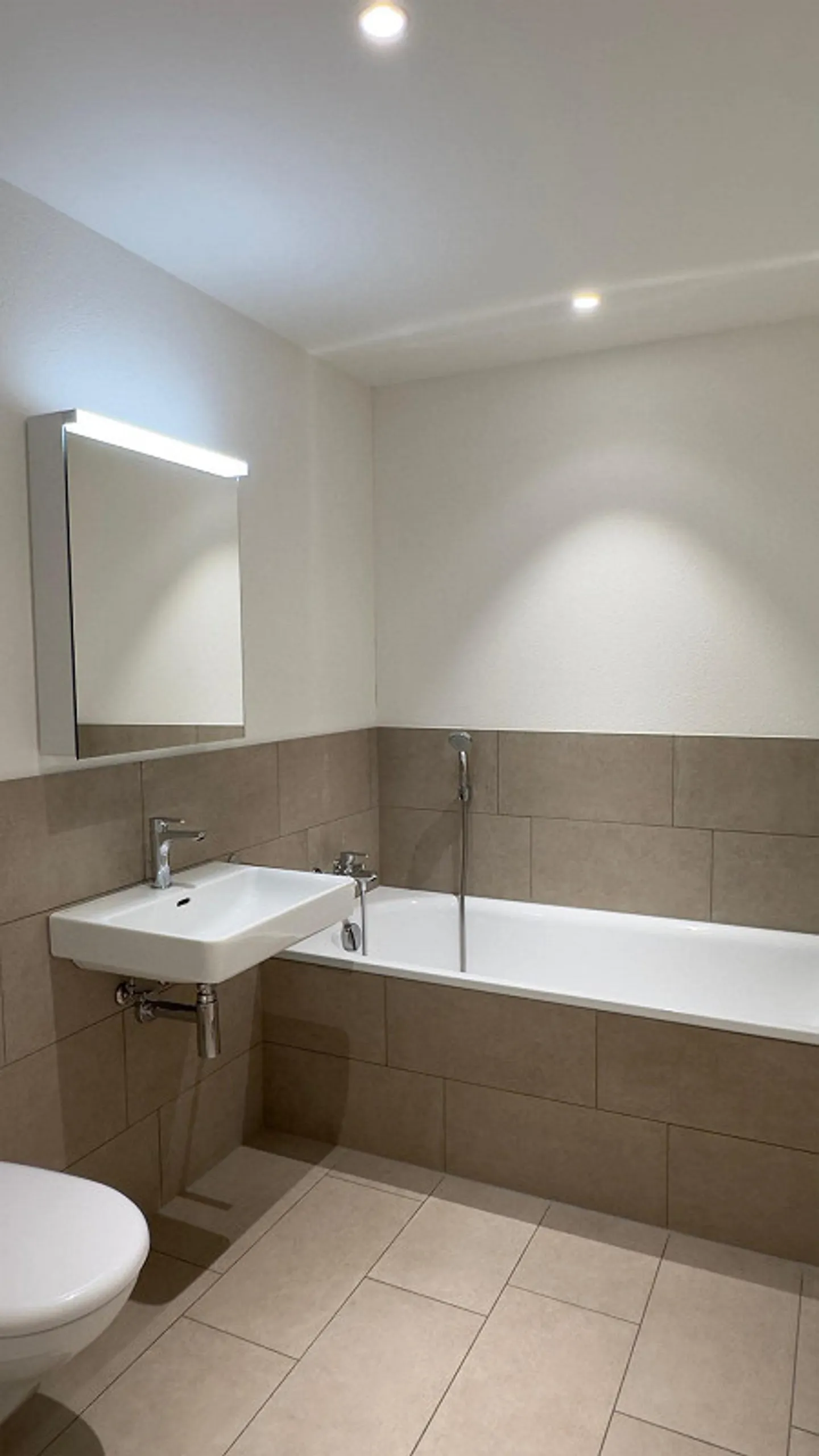 Moderne 3½-Zimmer-Wohnung mit Loggia - Foto 10 von 11