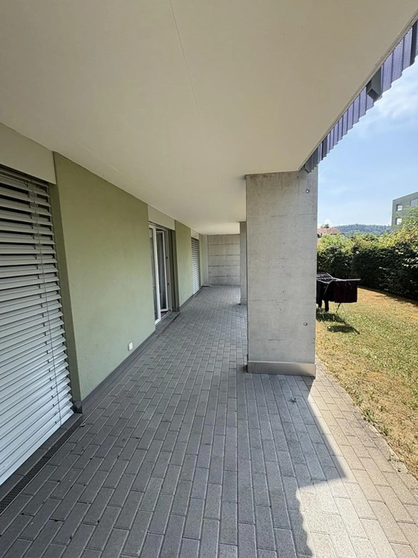 Modern 2.5-room apartment with large terrace & garden - temporary sublet - Photo 10 of 11