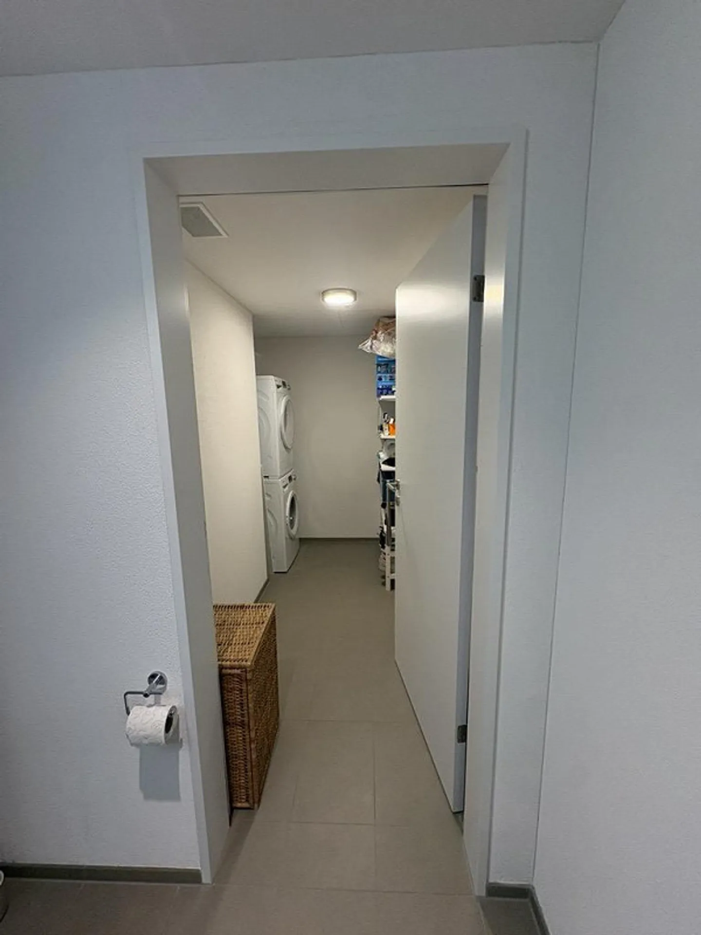 Modern 2.5-room apartment with large terrace & garden - temporary sublet - Photo 9 of 11