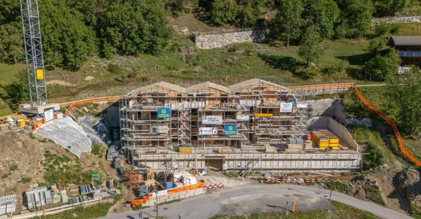 Appartamento Attico Esclusivo - Vivere con il Fascino Alpino nel Tschäggättuhuis - Foto 2 di 10