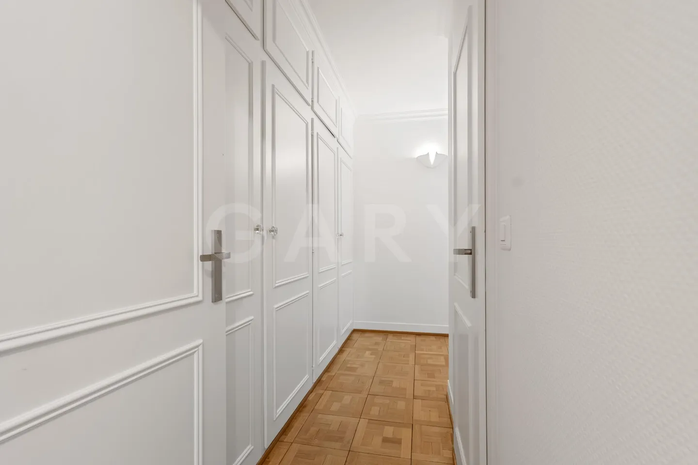 Appartamento ristrutturato con piscine - Foto 8 di 10