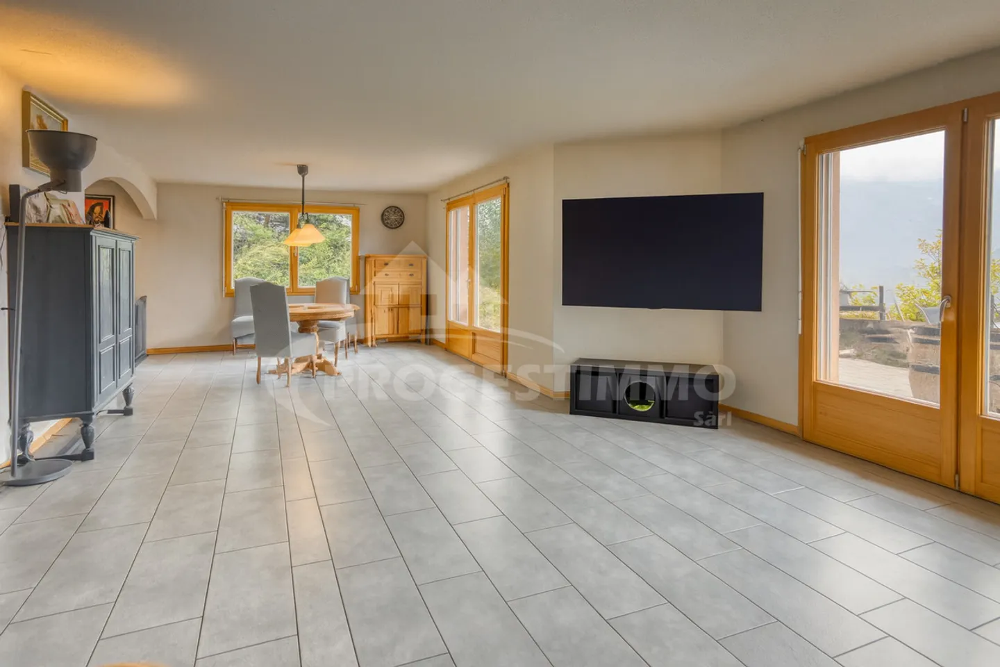 Spacious Family Villa - Photo 12 of 13