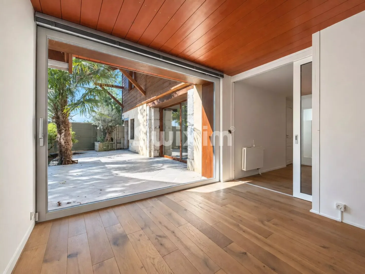 Renovated Apartment in Geneva Countryside - Photo 7 of 9