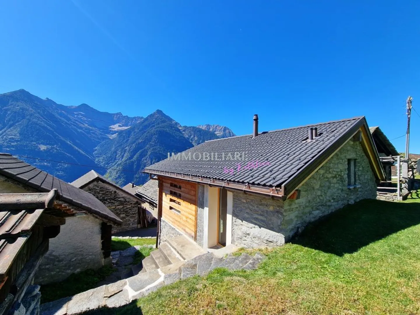Rustique Élégant en Style Loft, avec Bâtiment Annexe, Village Montagnard à 1 100 m, Transports Publics - Photo 17 sur 24