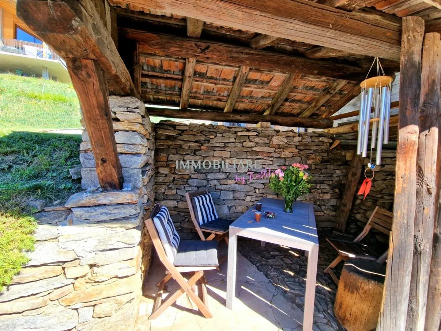 Rustique Élégant en Style Loft, avec Bâtiment Annexe, Village Montagnard à 1 100 m, Transports Publics - Photo 14 sur 24