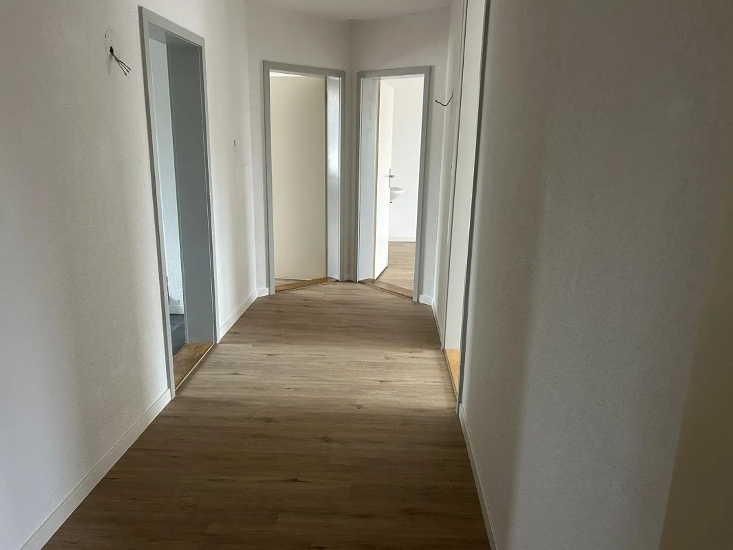 Beautiful newly renovated 4.5 room apartment - Photo 7 of 8