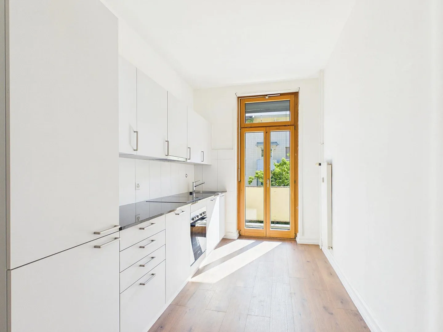Multi-family house with 9 apartments and 2 gastronomy businesses in Basel for sale... - Photo 7 of 13
