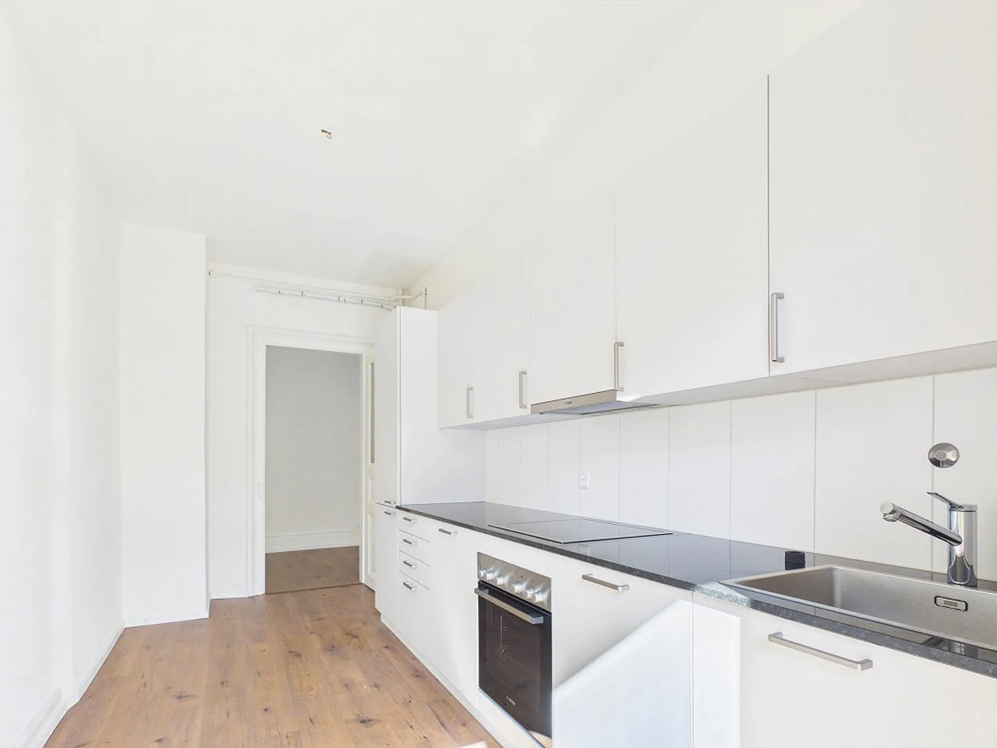 Multi-family house with 9 apartments and 2 gastronomy businesses in Basel for sale... - Photo 6 of 13