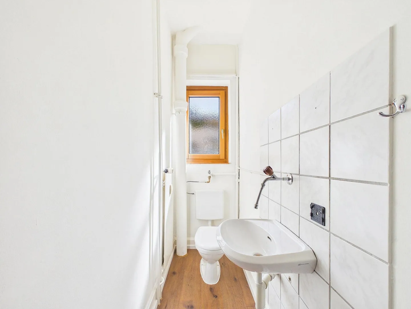 Multi-family house with 9 apartments and 2 gastronomy businesses in Basel for sale... - Photo 10 of 13