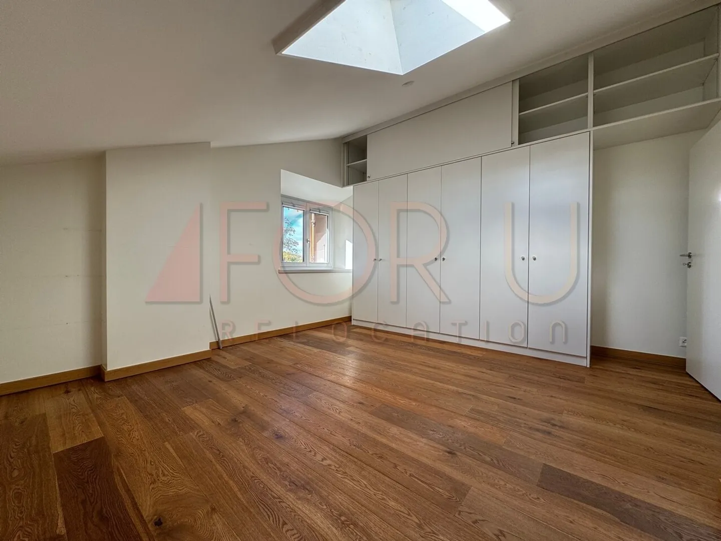 Bellissimo triplex di 6 stanze, insolito e tranquillo con giardino a Vessy - Foto 10 di 13