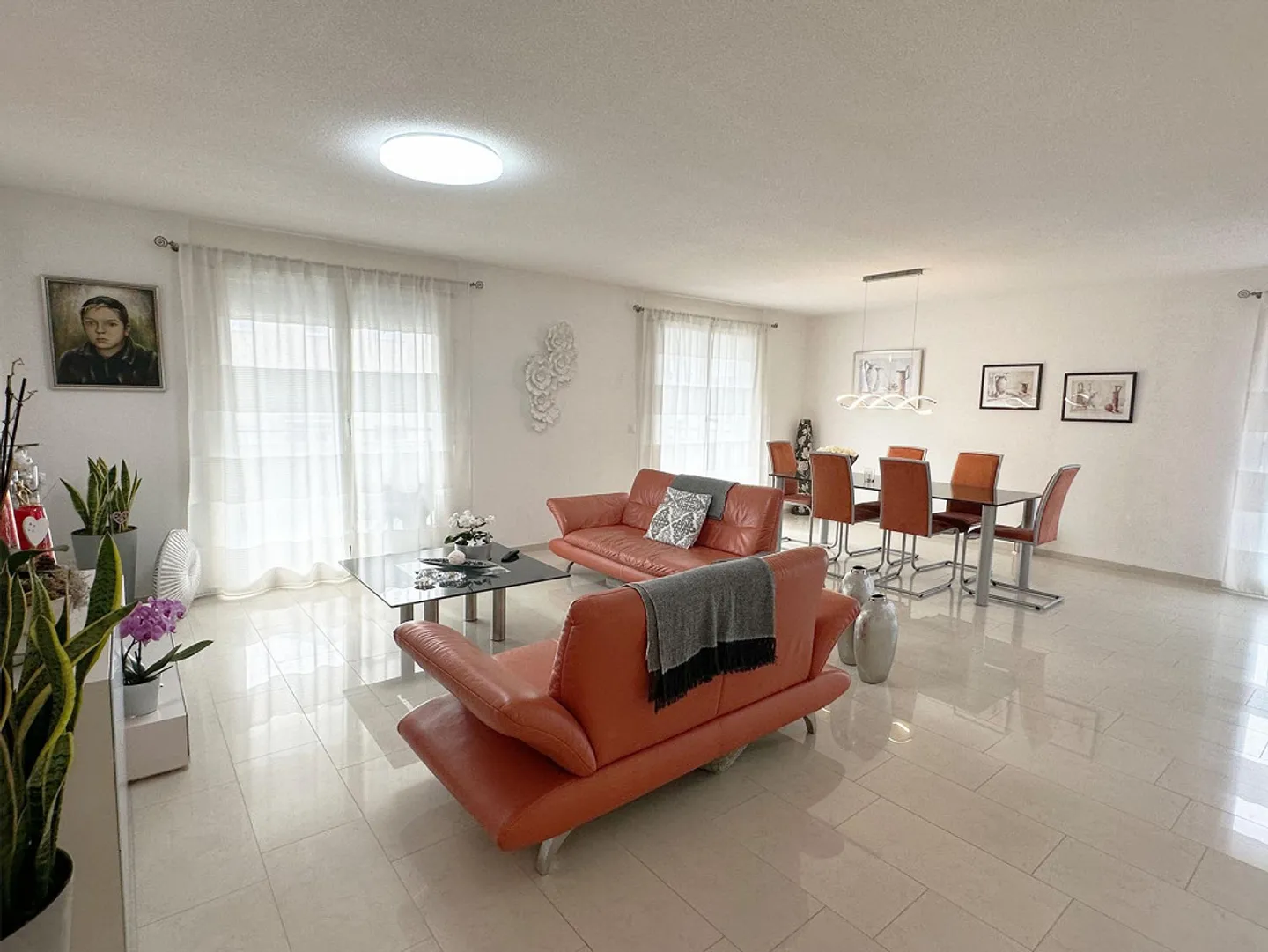 4.5-Room Apartment in a Central and Family-Friendly Location - Photo 3 of 10