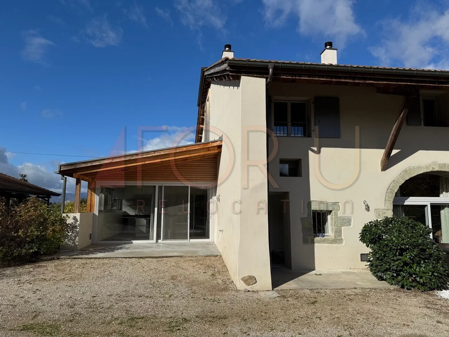 Bellissimo triplex di 6 stanze, insolito e tranquillo con giardino a Vessy - Foto 13 di 13