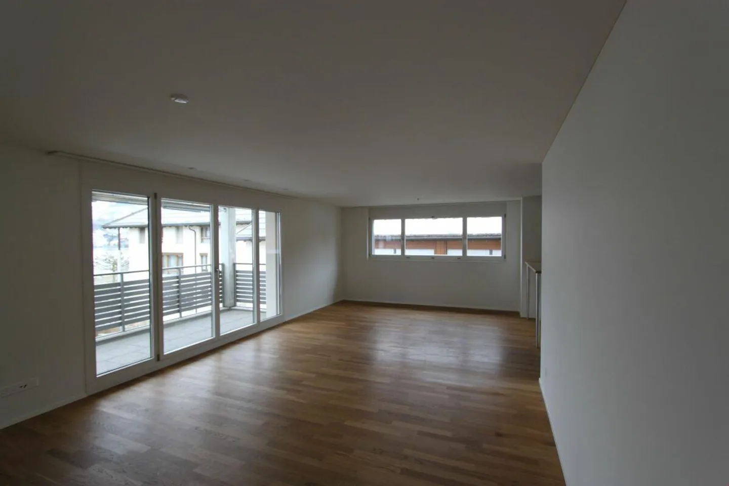 Appartement 4.5 pièces au centre du village - Photo 3 sur 11