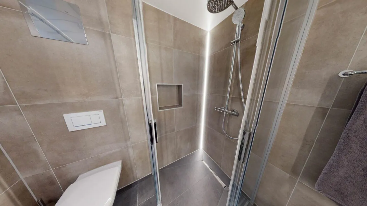 Appartamento singolo moderno - Foto 4 di 8