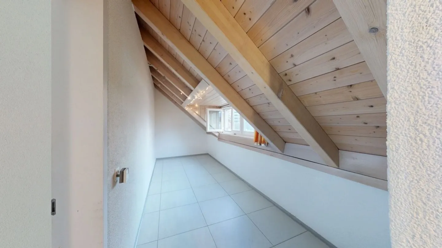 Central 5.5 Room Condominium - Photo 9 of 13