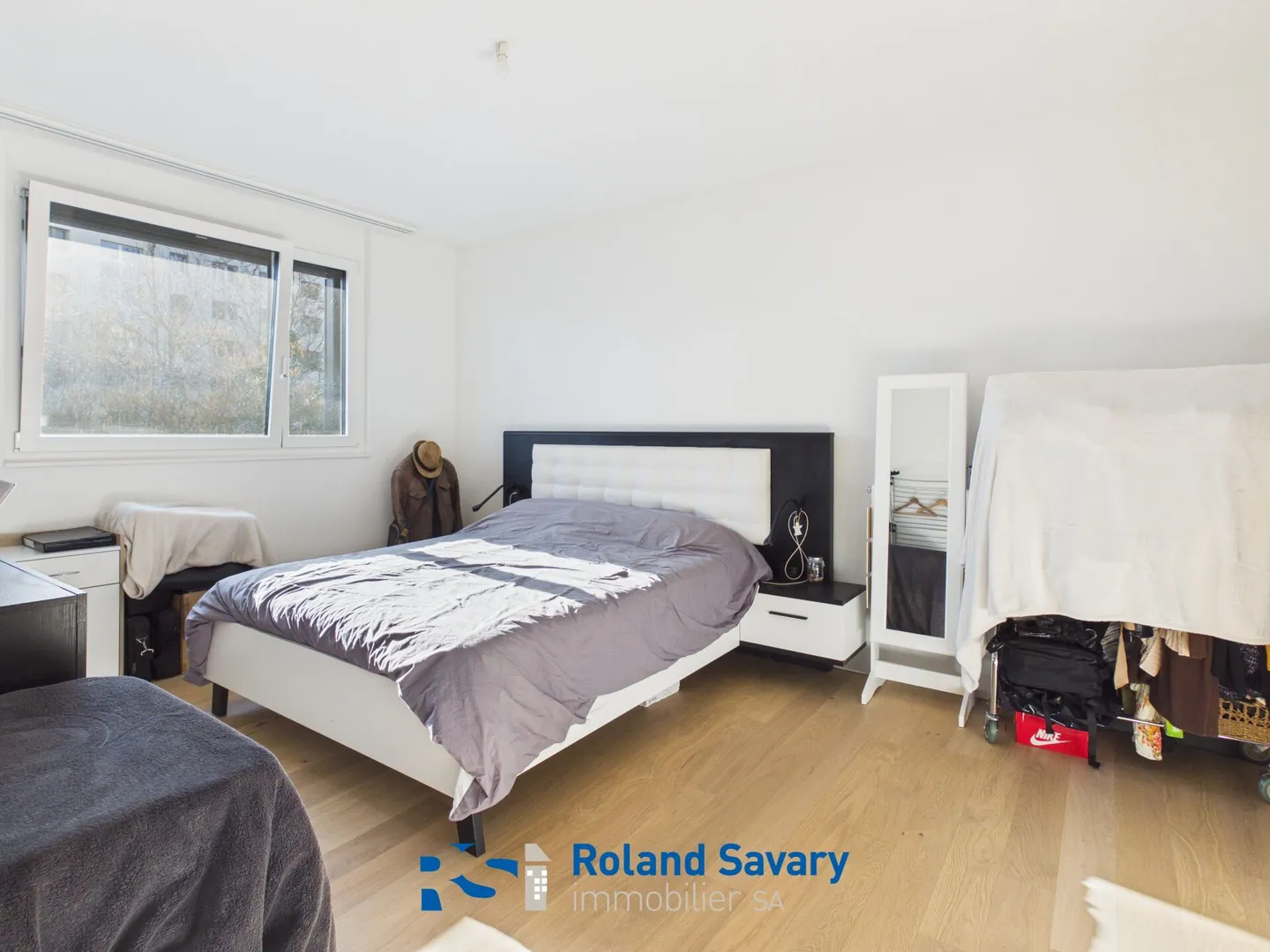 Modernes Apartment mit Terrasse - Foto 3 von 11