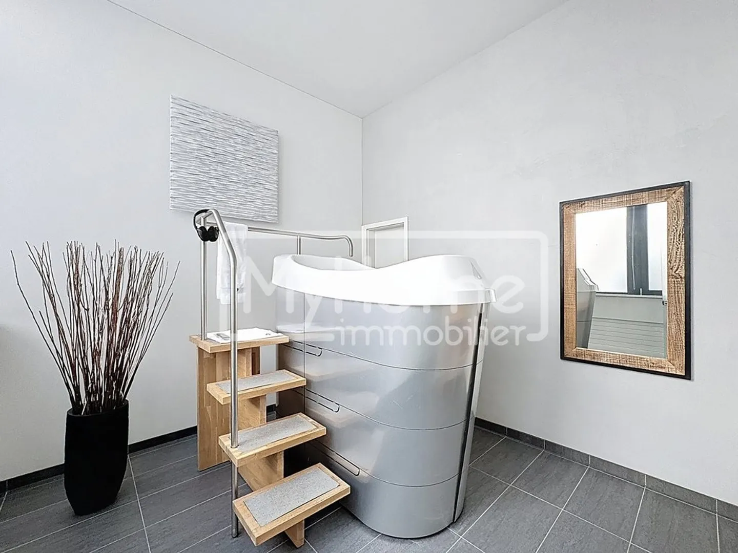 Sala fitness di 967 m2 a Lonay completamente attrezzata in affitto - Foto 6 di 12
