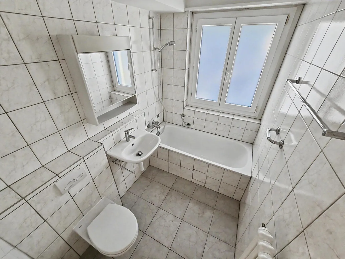 Helle 3-Zimmerwohnung mit Balkon - Foto 8 von 8