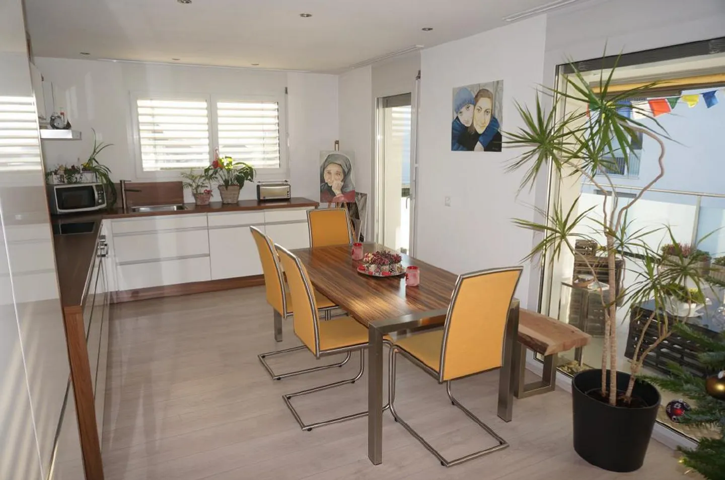 Helle Wohnung mit grosser Terrasse - Foto 3 von 17