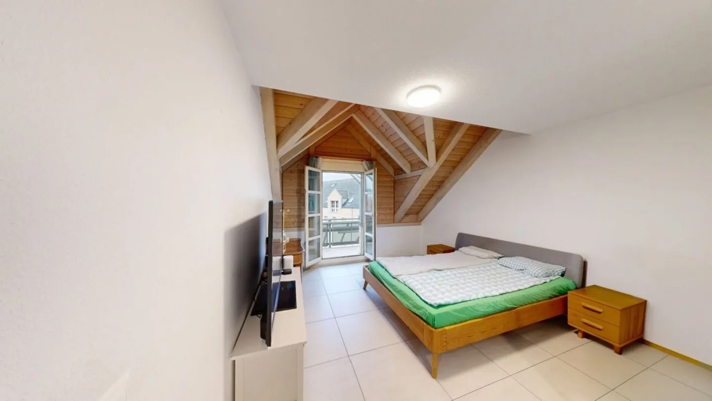 Central 5.5 Room Condominium - Photo 11 of 13