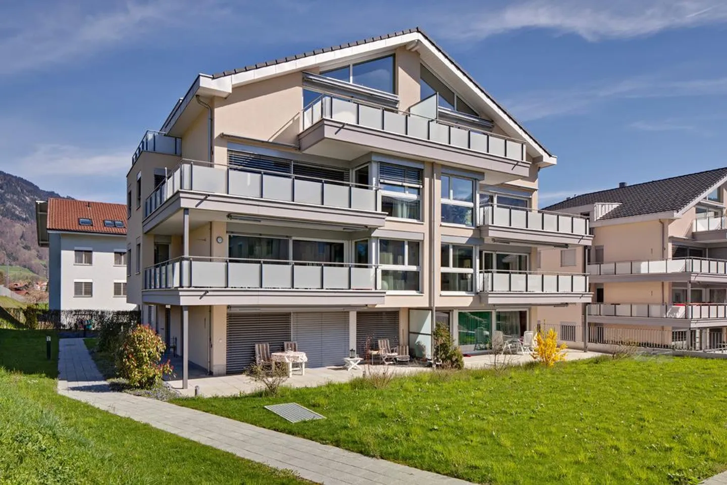 Komfortabel wohnen am Fusse des Pilatus - Foto 1 von 9