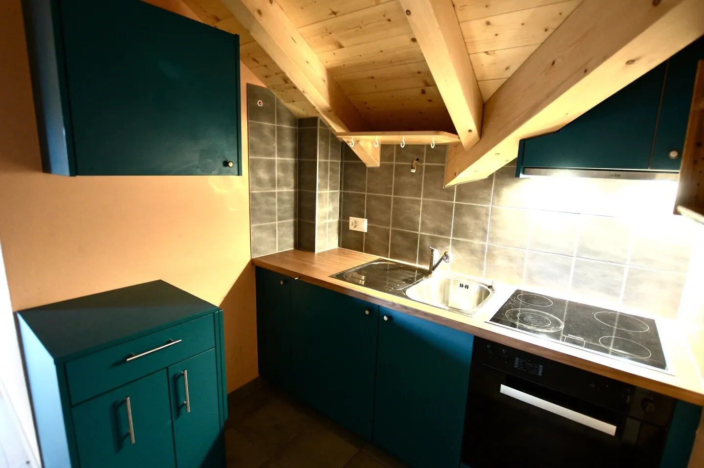 Renovated property from 2016 with 6 apartments + 1 bar-restaurant - Photo 18 of 19