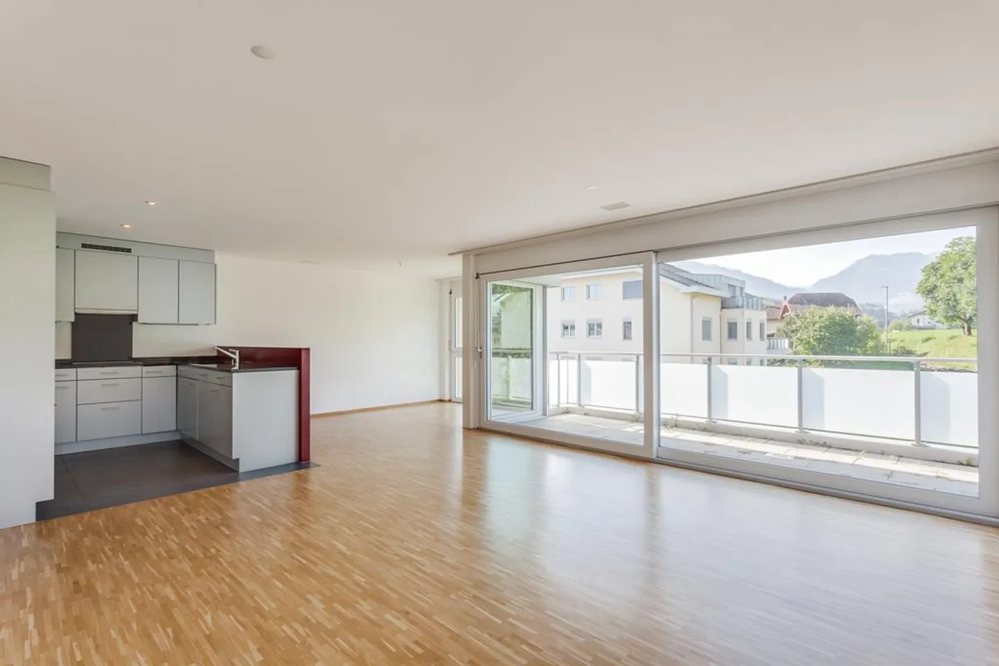 Komfortabel wohnen am Fusse des Pilatus - Foto 3 von 9