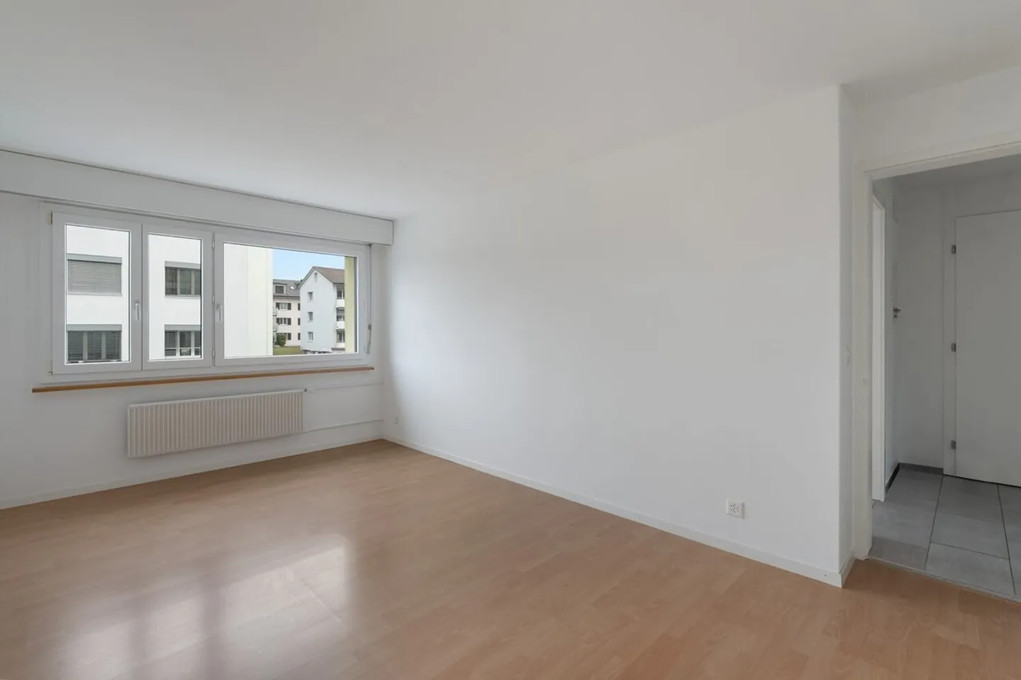 Helle 4.5-Zimmer-Wohnung - Foto 2 von 8