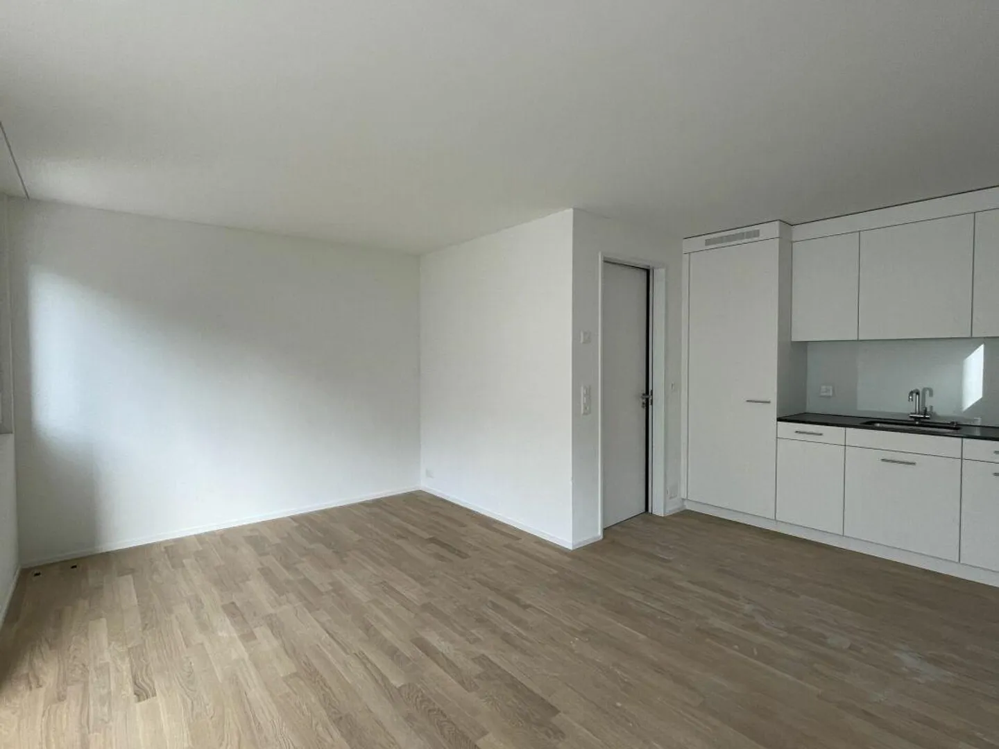 Grab your city apartment! - Photo 3 of 10