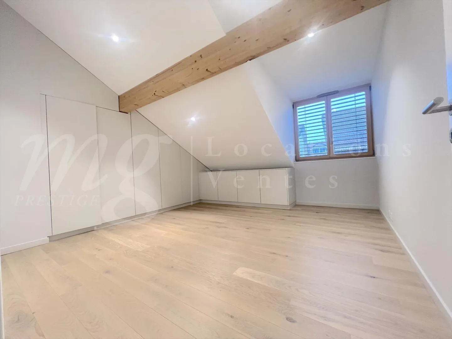 Attic 3 rooms - Photo 6 of 8