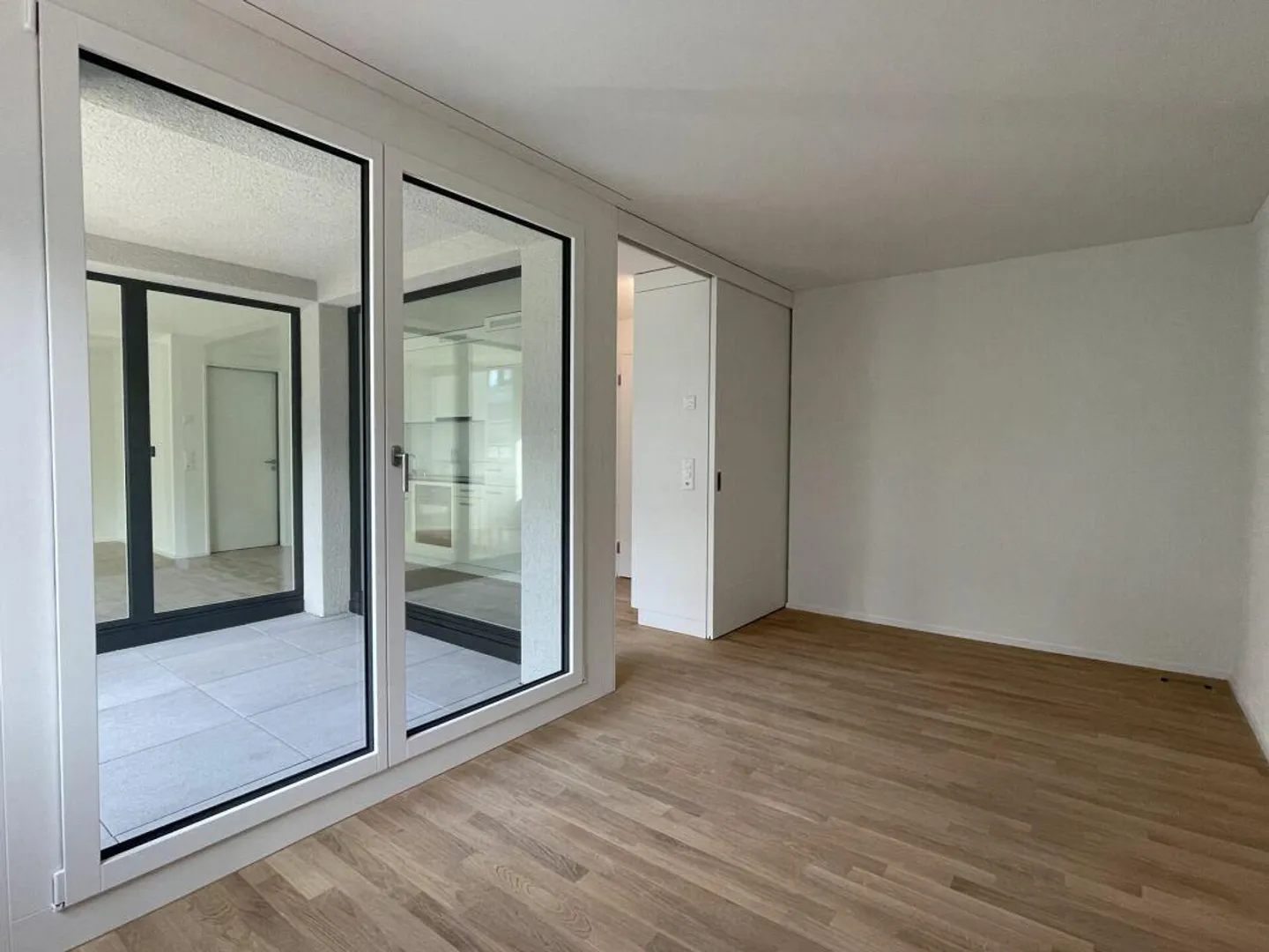 Grab your city apartment! - Photo 8 of 10