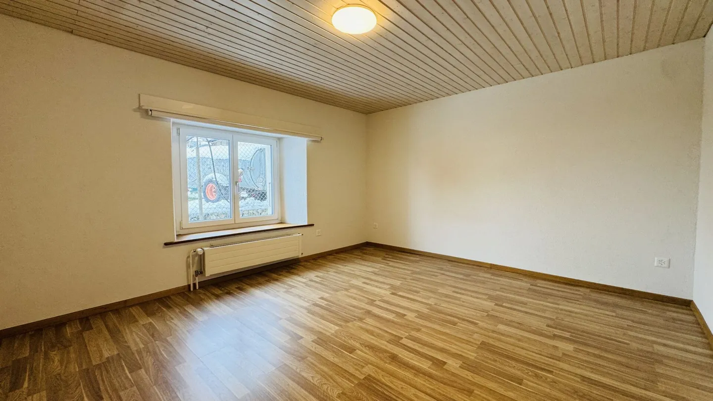 Casa bifamiliare con maisonette di 5,5 stanze + appartamento di 2,5 stanze - ideale per vivere e affittare - Foto 6 di 22