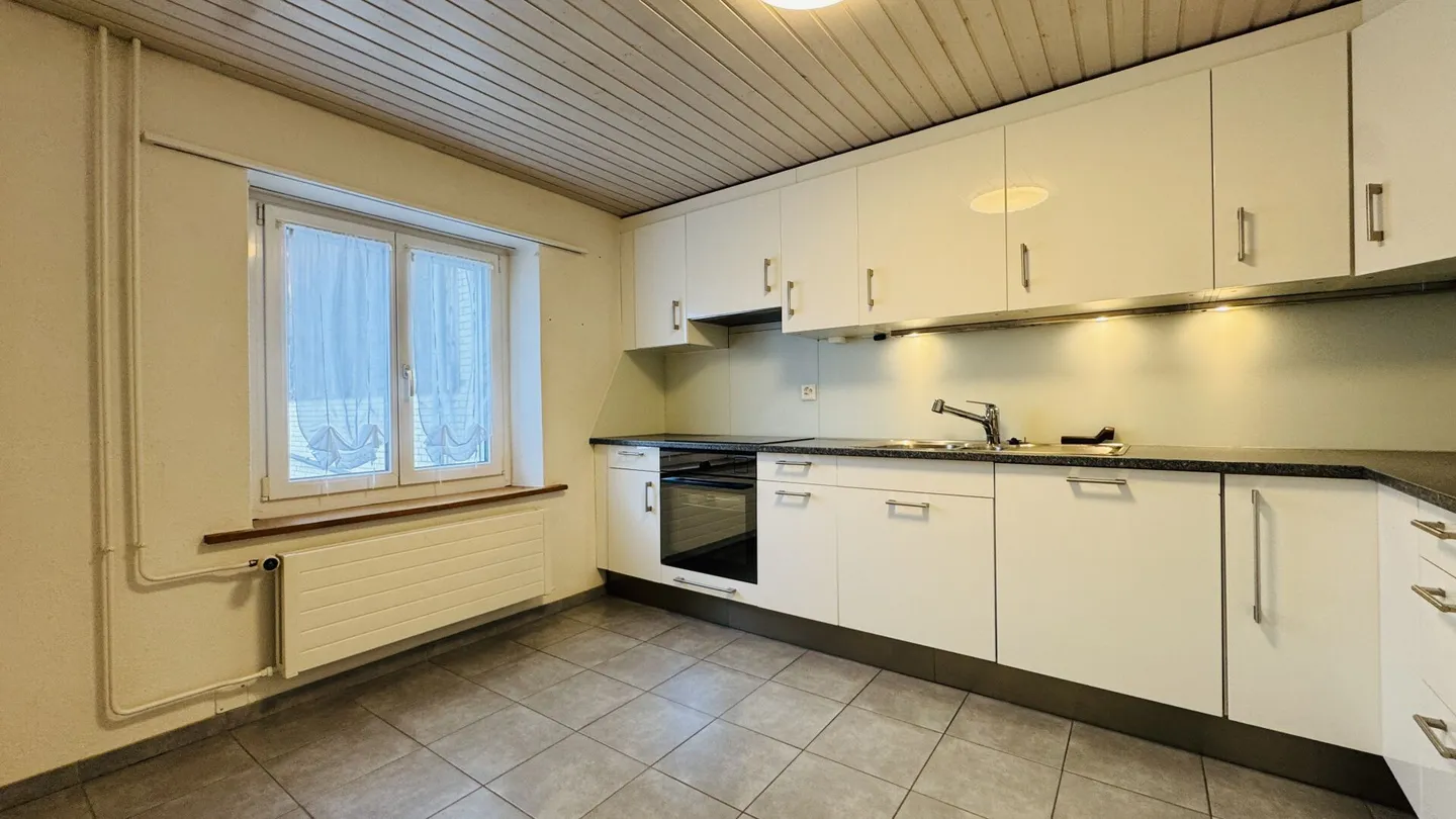 Casa bifamiliare con maisonette di 5,5 stanze + appartamento di 2,5 stanze - ideale per vivere e affittare - Foto 14 di 22