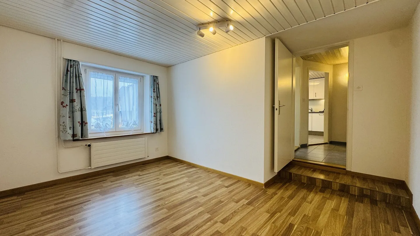 Casa bifamiliare con maisonette di 5,5 stanze + appartamento di 2,5 stanze - ideale per vivere e affittare - Foto 18 di 22