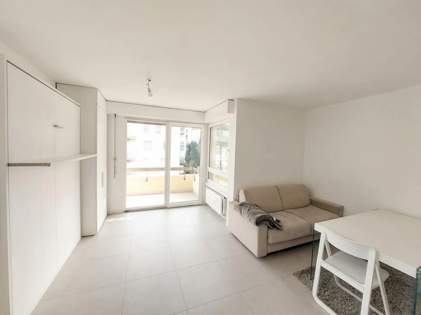 MODERN AND BRIGHT STUDIO WITH BALCONY IN PARADISO - Photo 1 of 6