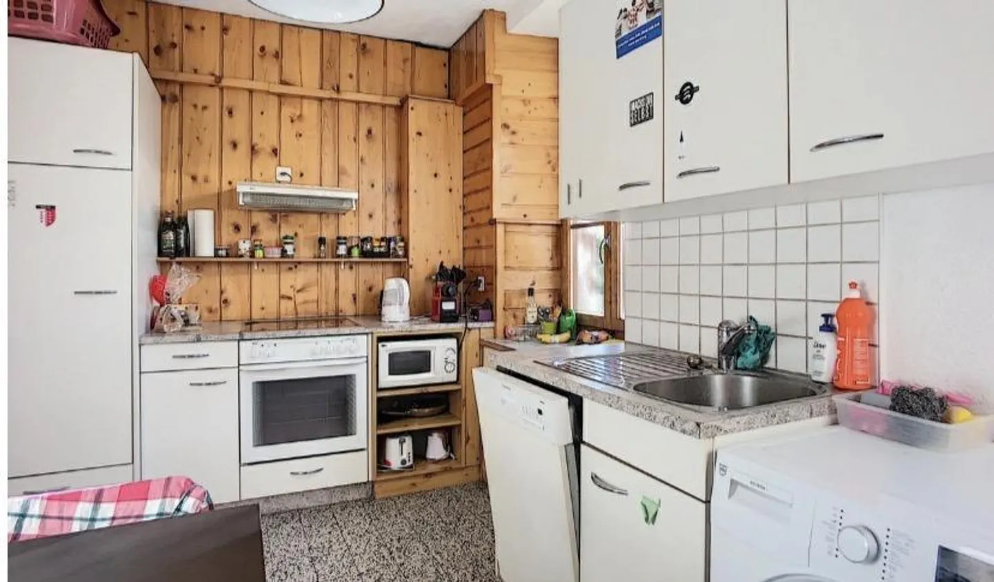 Duplex Apartment with Potential - Photo 6 of 11