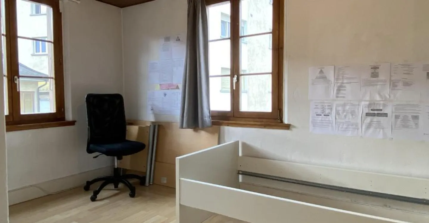 Duplex Apartment with Potential - Photo 9 of 11