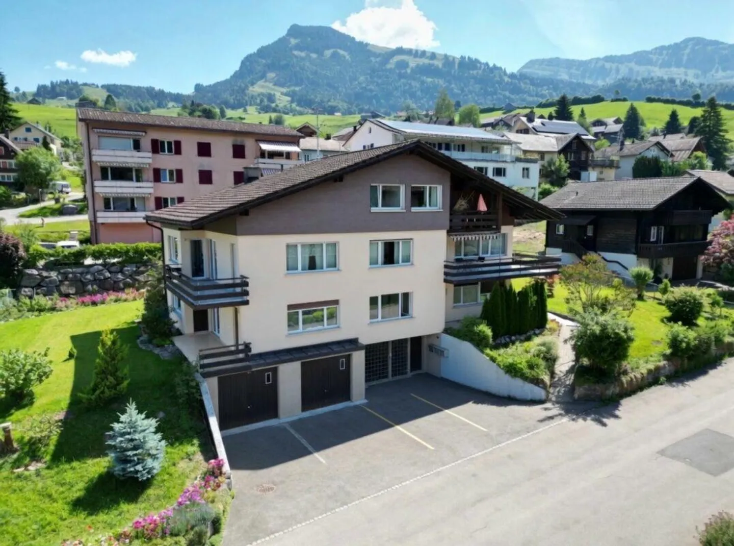 Geräumige 5.5-Zimmer-Wohnung - Foto 1 von 8