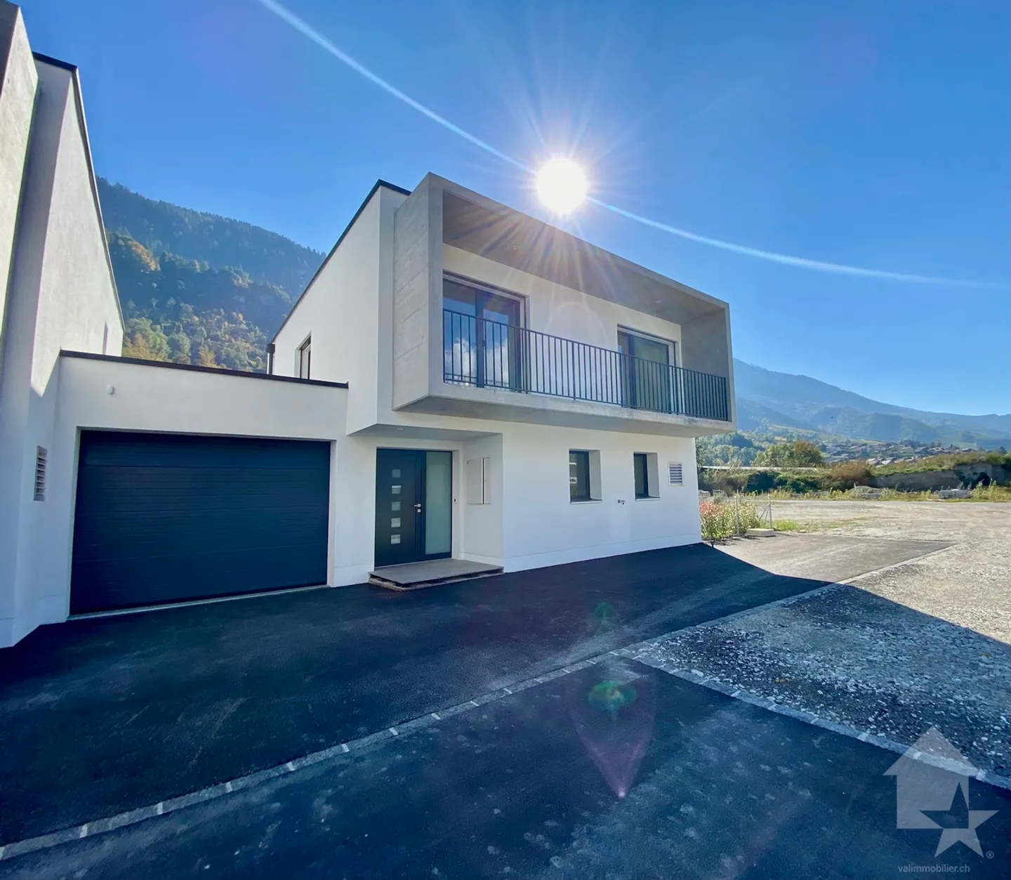 Magnifique villa neuve 5.5 Pces, jardin, grand garage et parking ! - Photo 23 sur 24