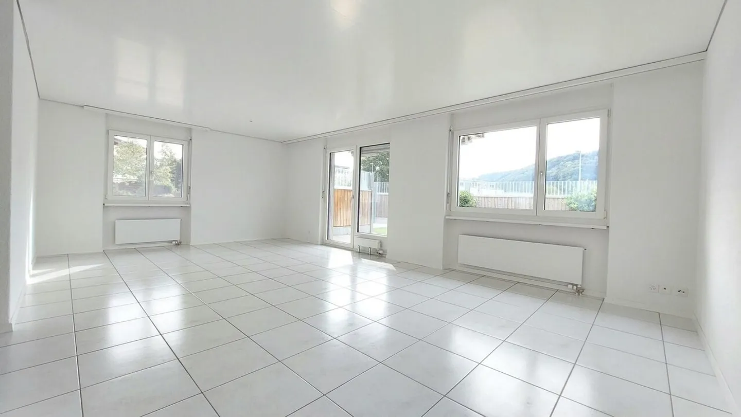 PARZIALMENTE RISTRUTTURATO: appartamento di 3,5 locali di 70 m² al piano terra - Foto 4 di 10