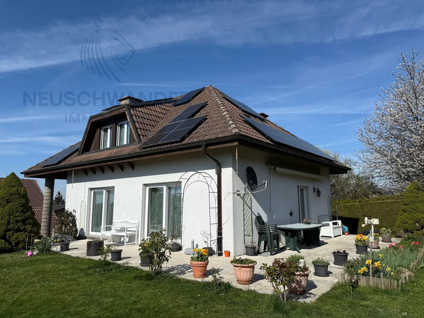 Spaziosa nel cuore di un quartiere tranquillo con vista idilliaca - Foto 1 di 28