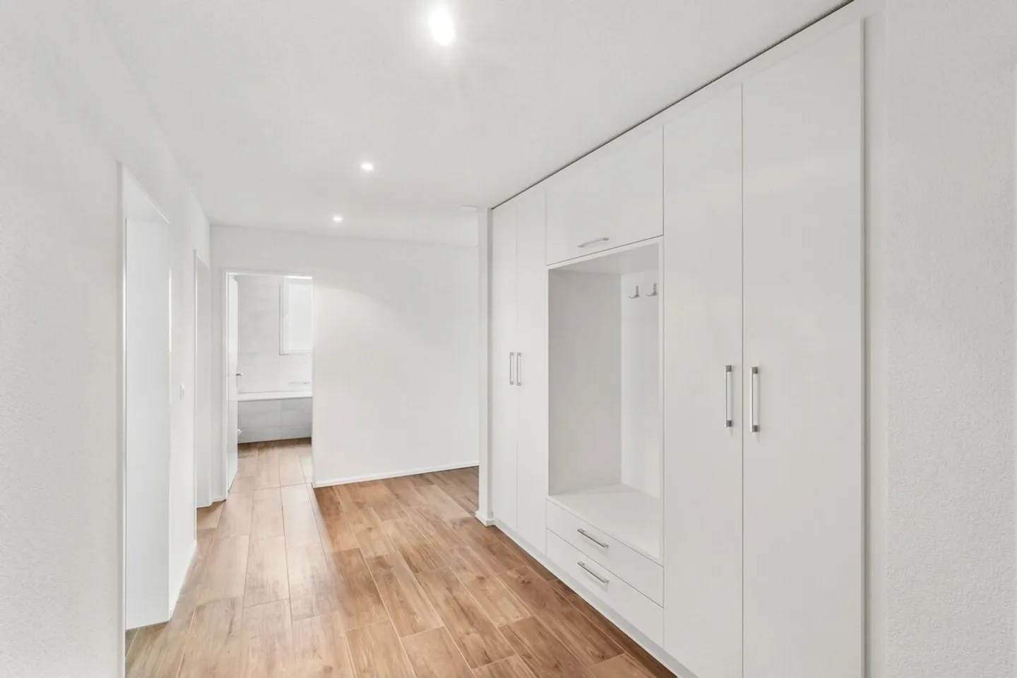 Apartment for rent - Photo 2 of 10