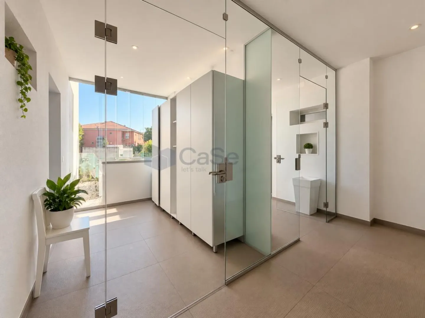 MANNO - MODERN 3.5-ROOM APARTMENT WITH 80 M² GLASS-ENCLOSED TERRACE - Photo 3 of 21