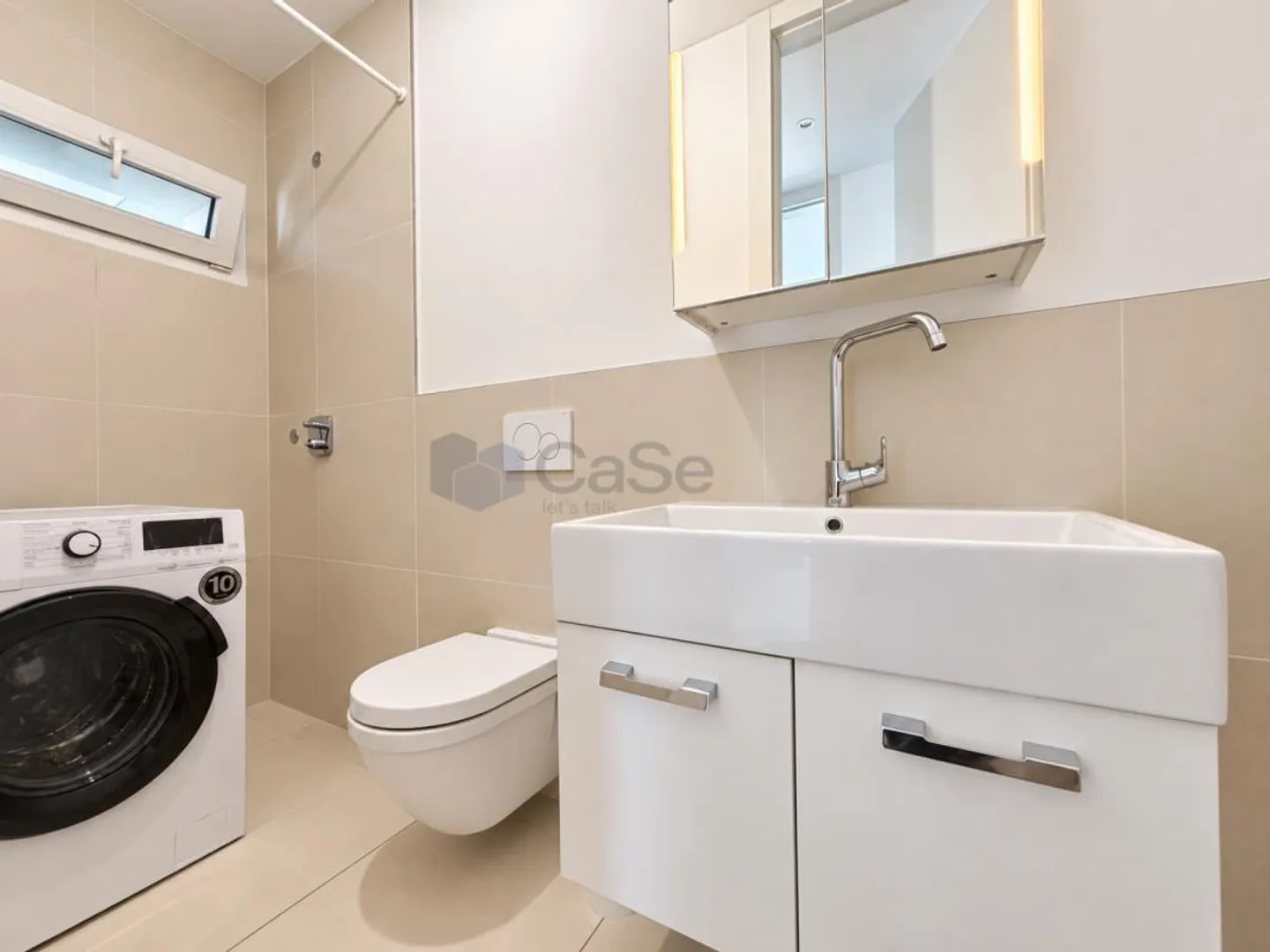 MANNO - MODERN 3.5-ROOM APARTMENT WITH 80 M² GLASS-ENCLOSED TERRACE - Photo 10 of 21