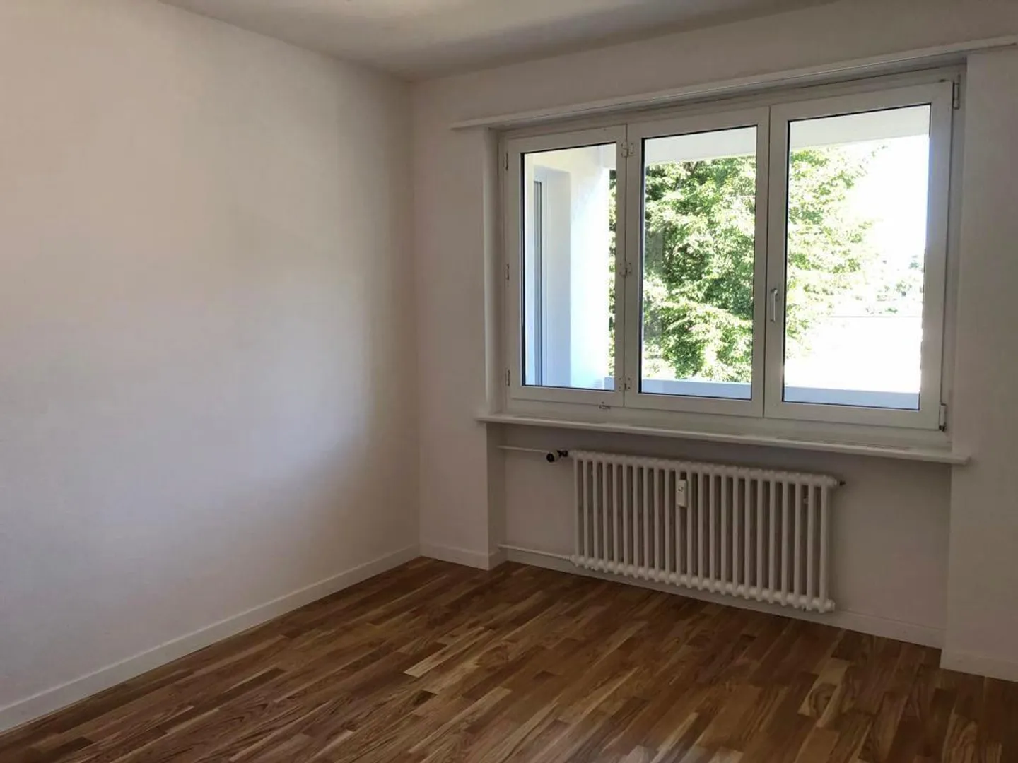 Vivre près de la ville tout en étant dans la verdure ? Votre nouvel appartement vous attend ! - Photo 4 sur 6