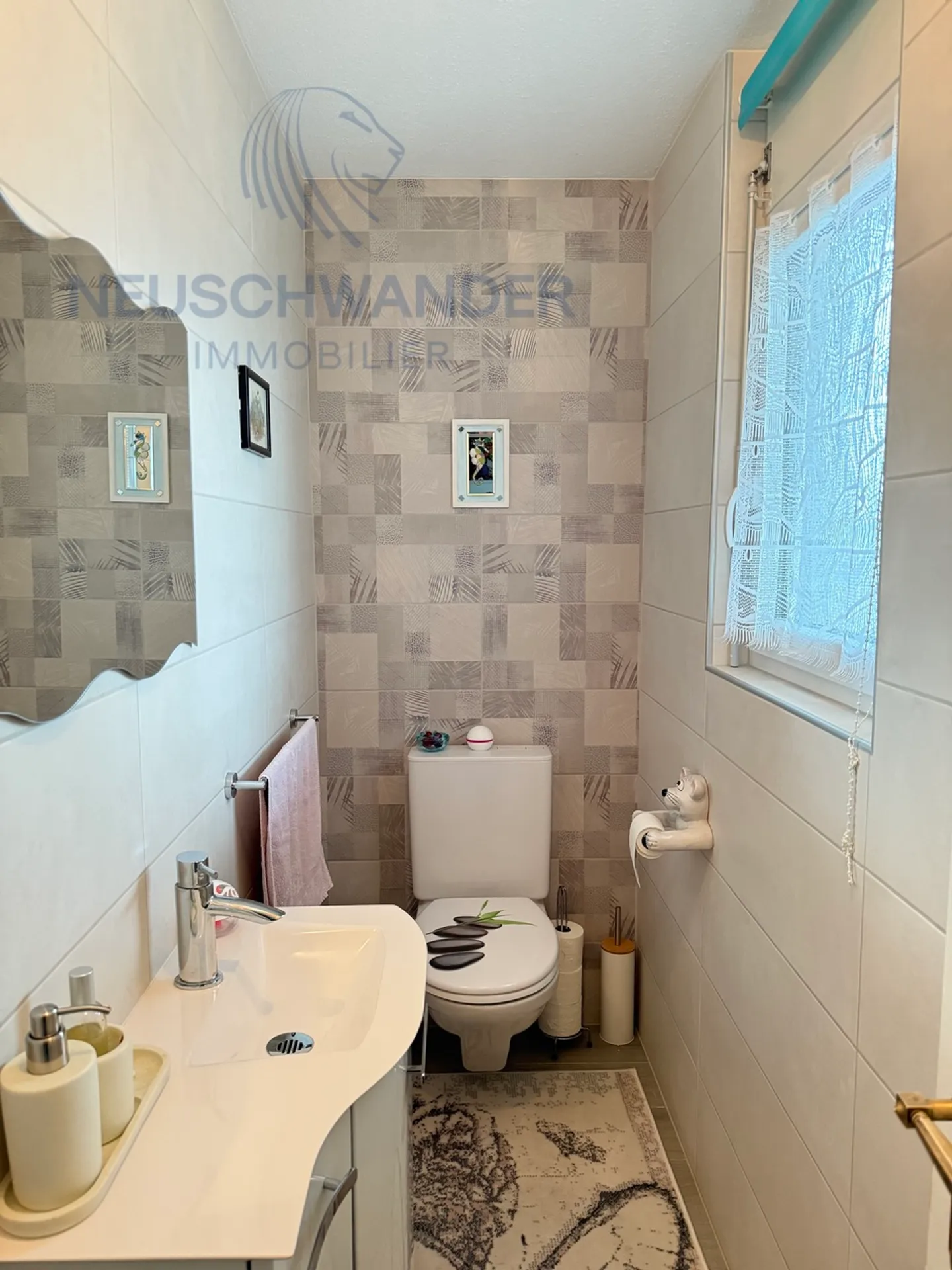 Spaziosa nel cuore di un quartiere tranquillo con vista idilliaca - Foto 8 di 28