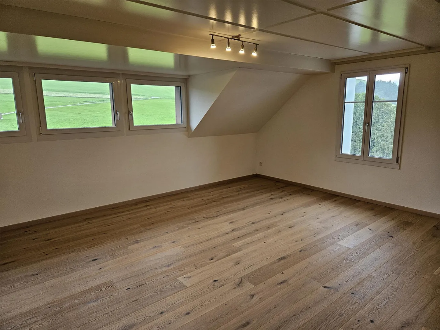 8. 1/2 camere Appartamento in campagna con balcone - Foto 2 di 7