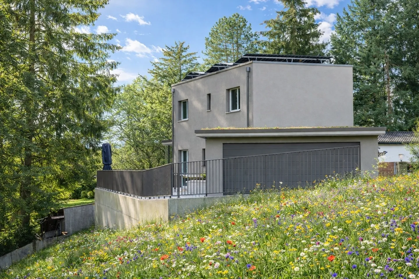 Design unique, confort exclusif et vue sur la nature - Photo 1 sur 14