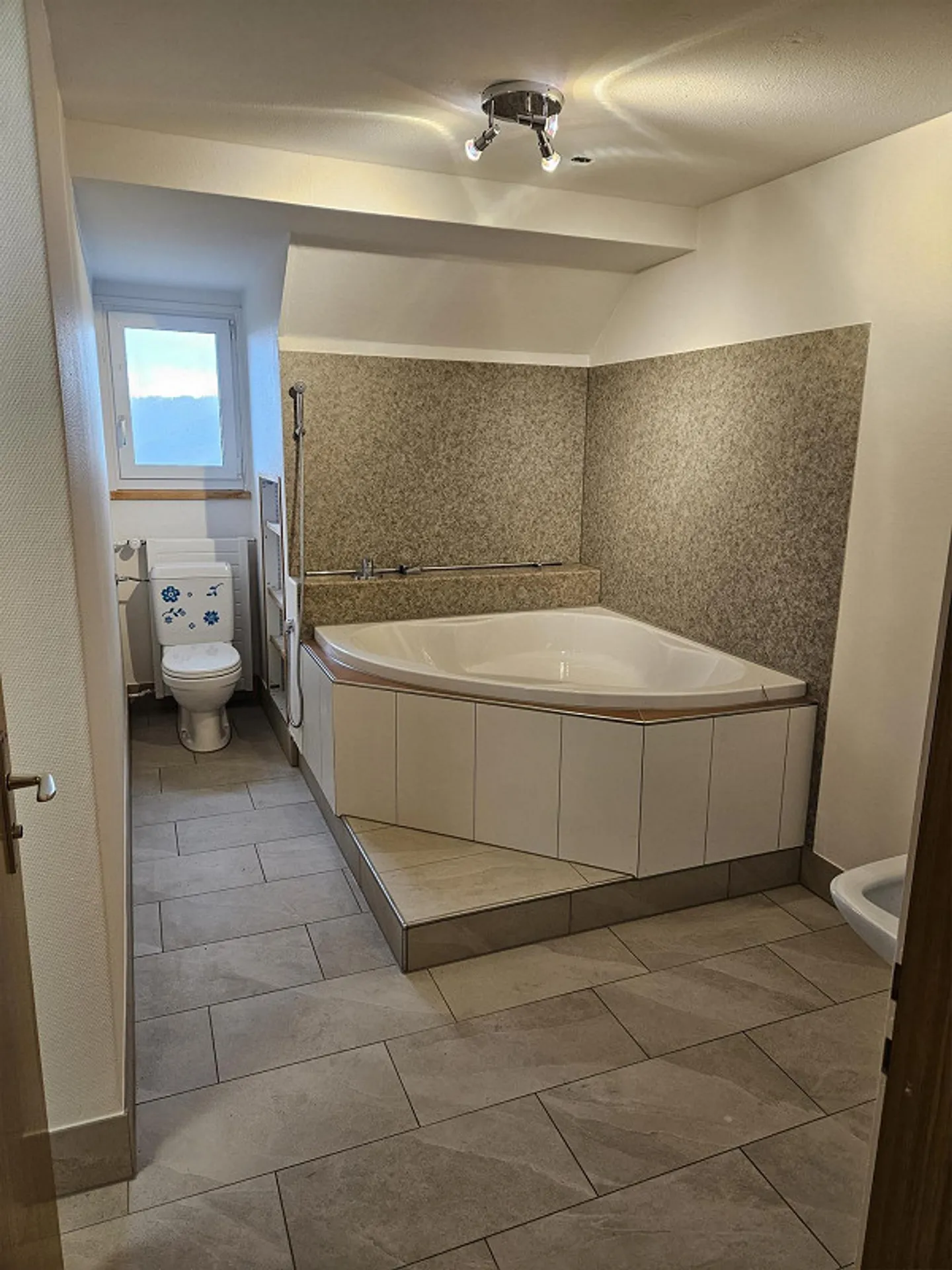 8. 1/2 camere Appartamento in campagna con balcone - Foto 5 di 7